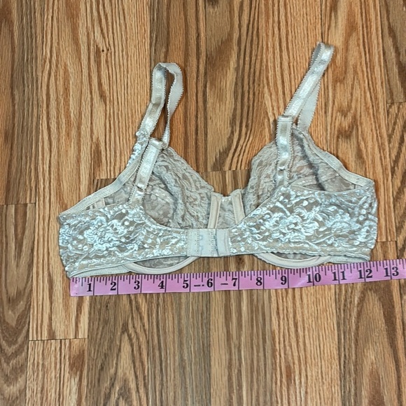 Vintage 70’s Oscar de la Renta Cream Lace Bra Full Coverage, 34C - Picture 9 of 9